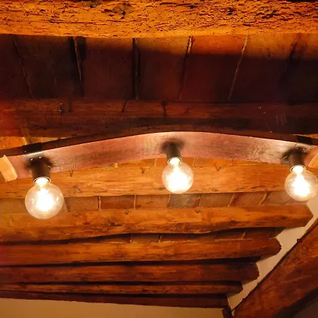 Casa Vacanze Vicolo Della Luna Ambra Exterior foto