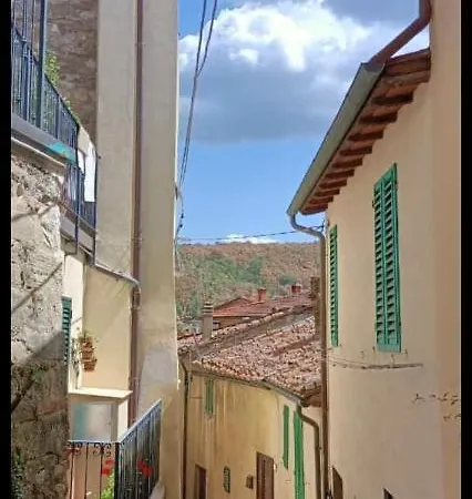 Casa Vacanze Vicolo Della Luna Ambra Exterior foto