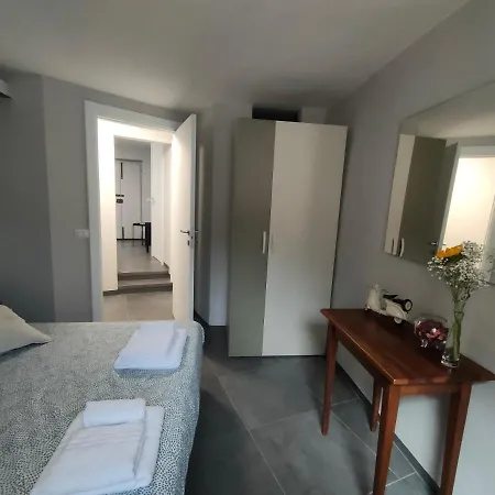 Casa Vacanze Vicolo Della Luna Ambra Exterior foto