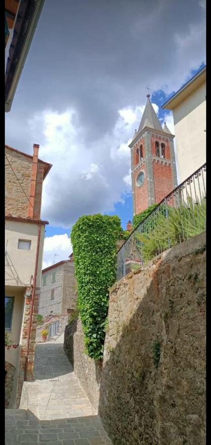 Vicolo Della Luna